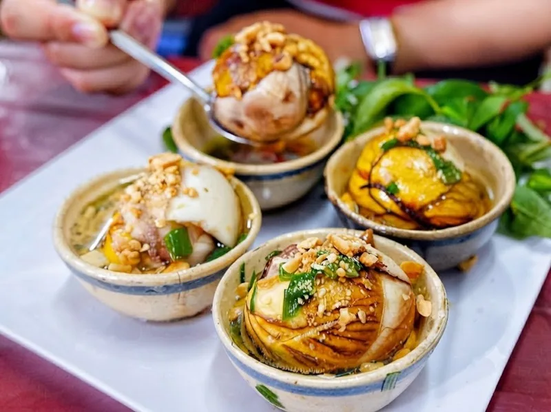 Trứng vịt lộn là thực phẩm giàu dinh dưỡng nhưng không phải món ăn có thể thay thế một chế độ dinh dưỡng cân bằng.