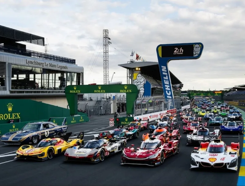 24 Hours of Le Mans kiểm tra độ bền của xe, khả năng phối hợp tay đua và chiến thuật duy trì tốc độ trong suốt 24 giờ.