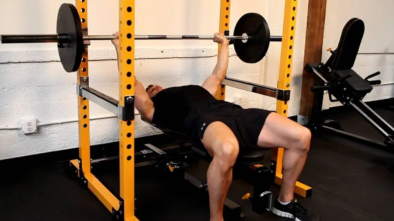 Lịch tập vai với tạ đòn cho người mới bắt đầu